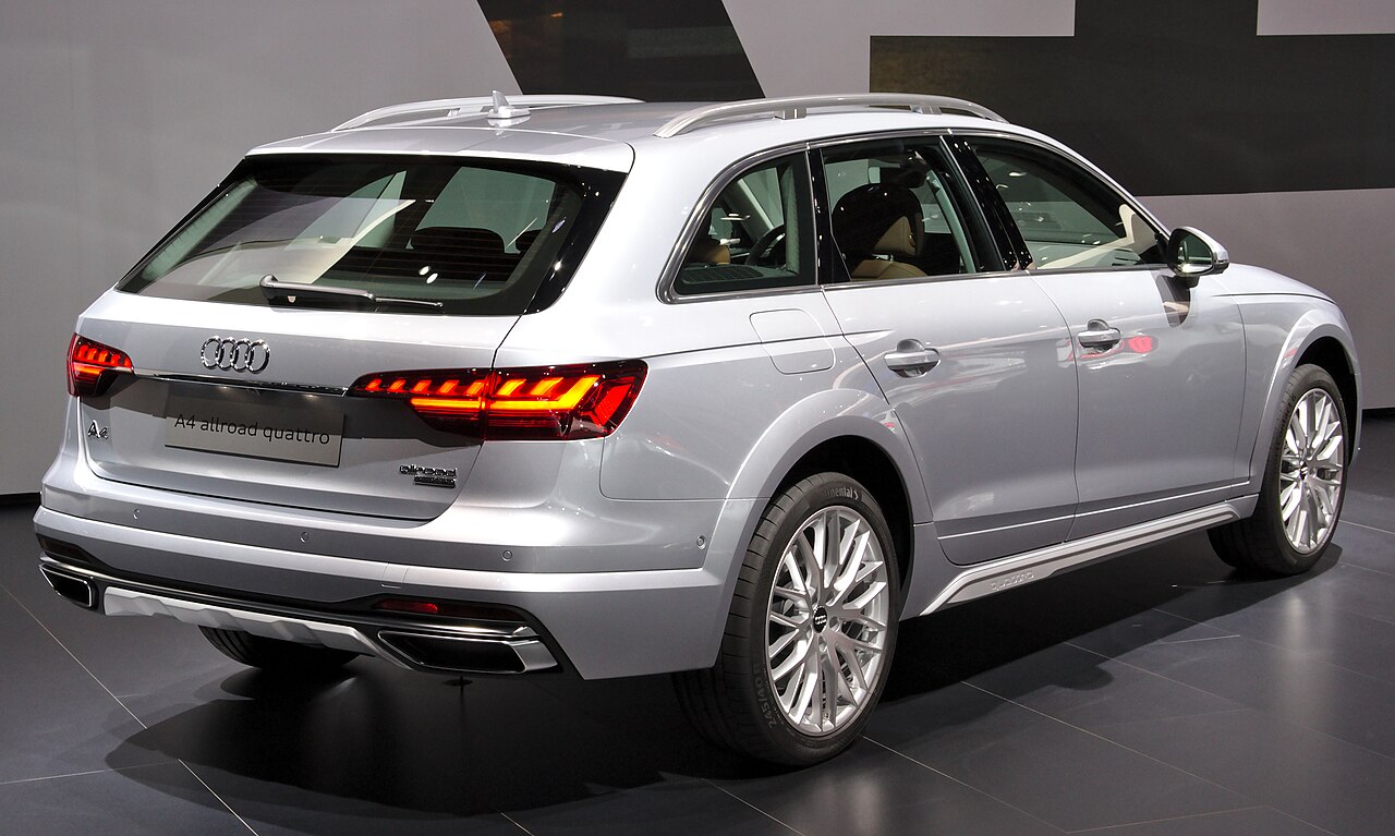 Audi A4 45 TFSI quattro ảnh 2