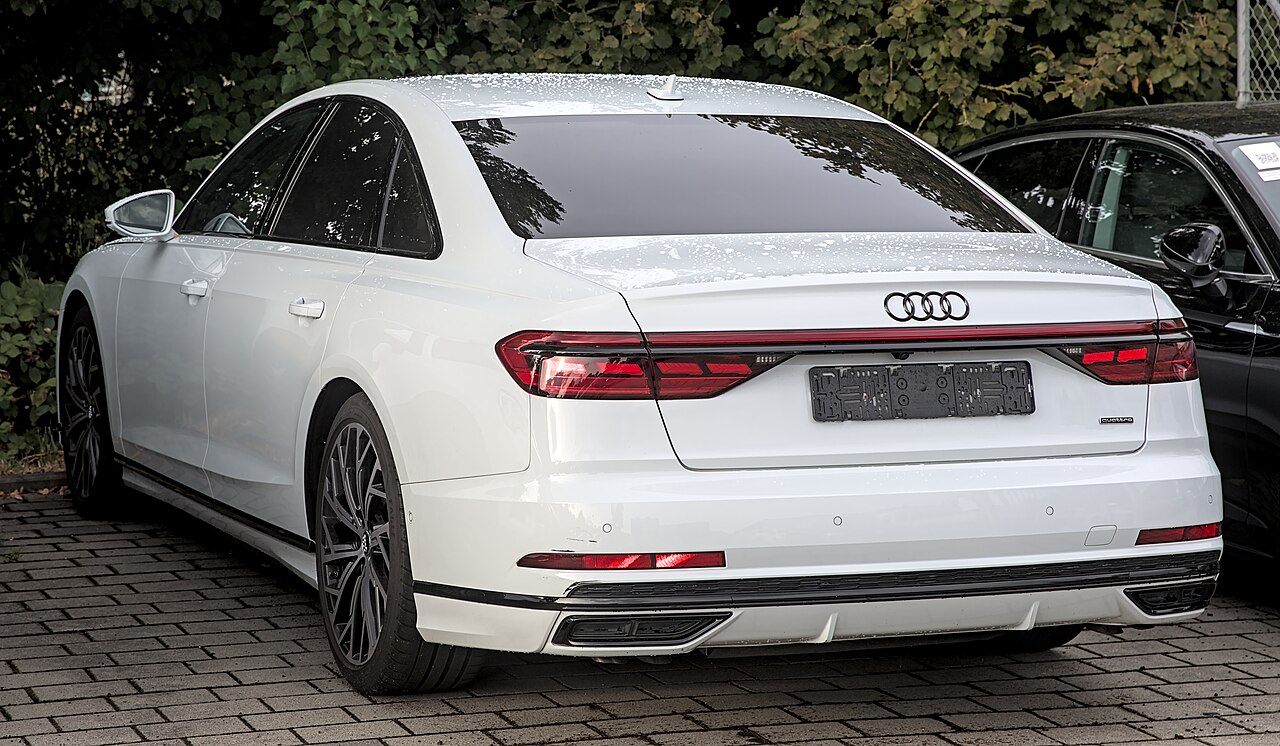Audi A8 L 3.0 Quattro ảnh 3