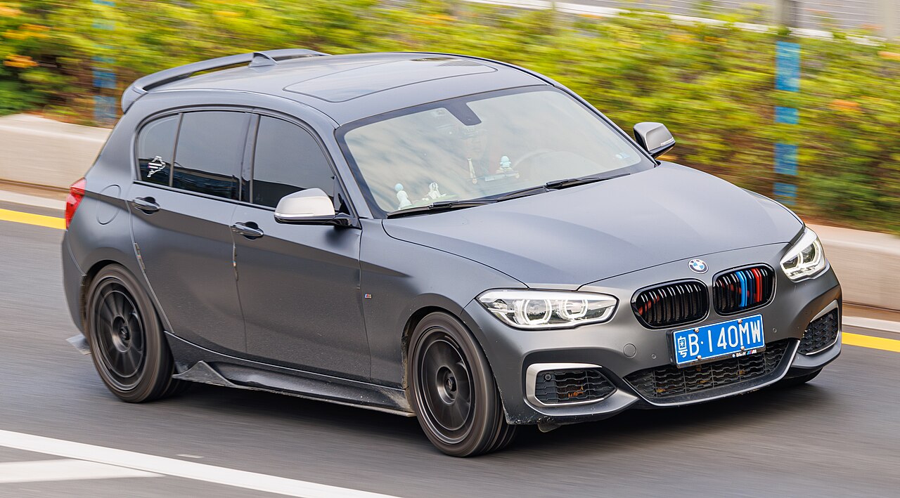 BMW 1 Series 118i ảnh 2