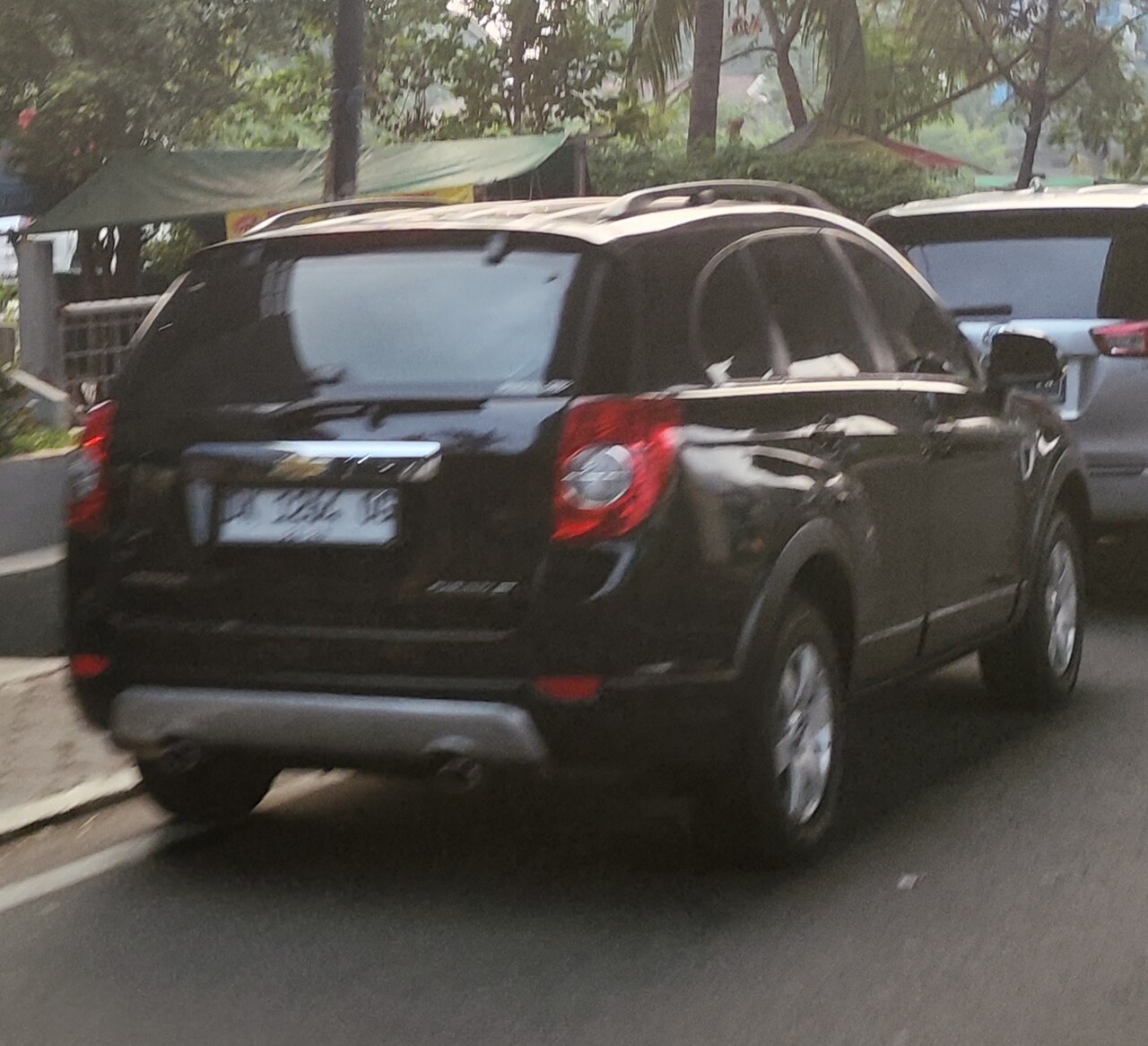 Chevrolet Captiva LT Maxx 2.4 MT ảnh 3