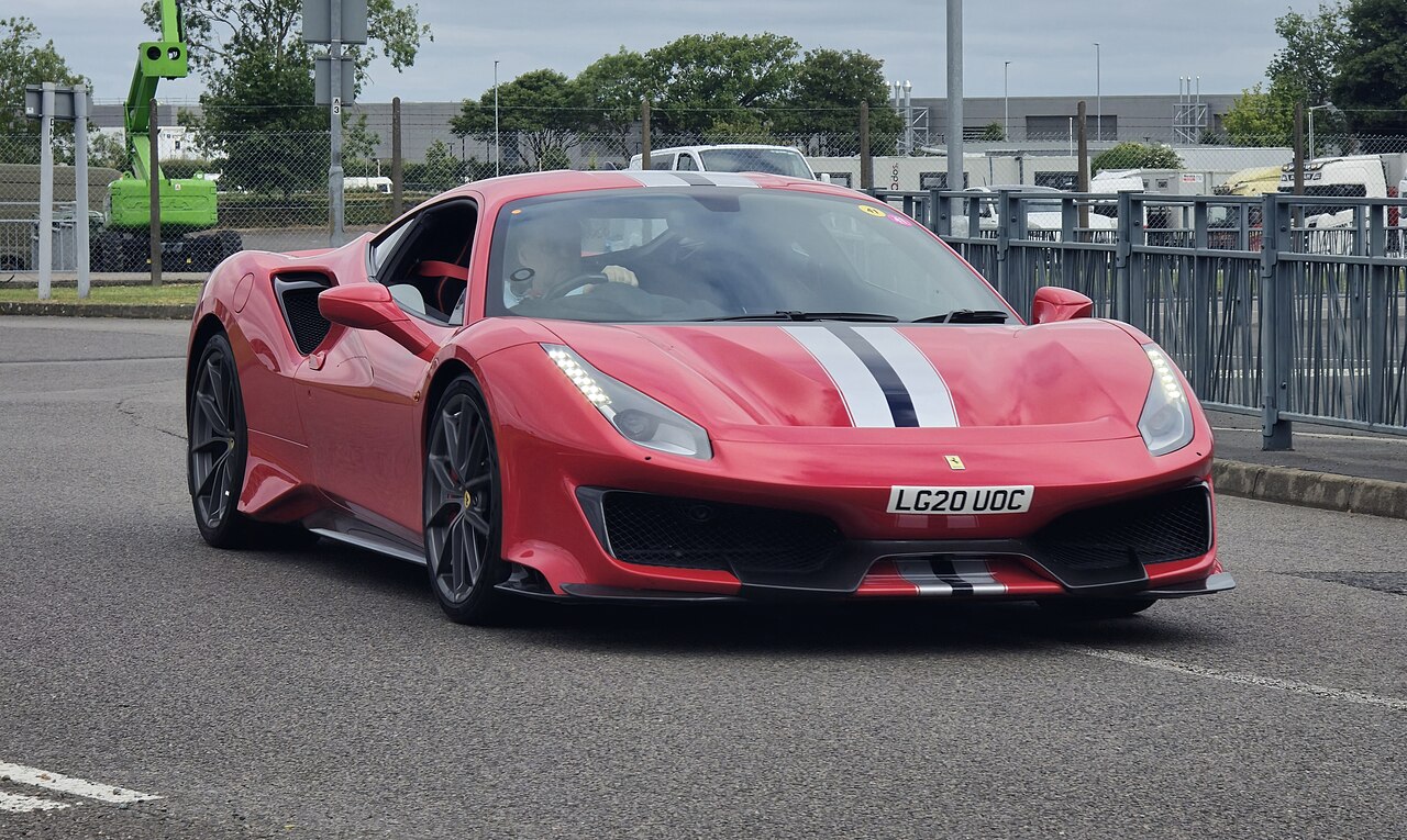 Ferrari 488 GTB ảnh 2
