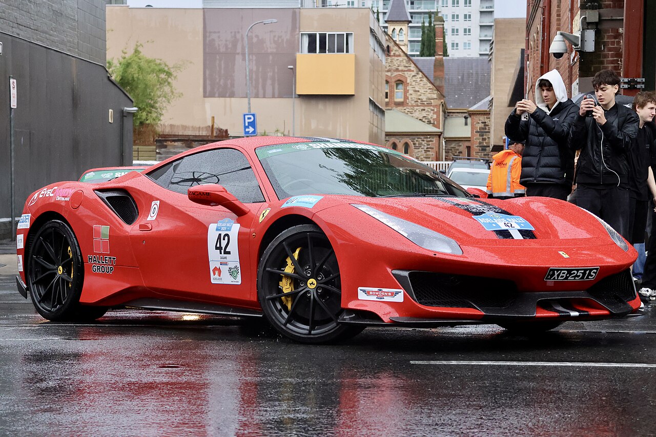 Ferrari 488 GTB ảnh 3