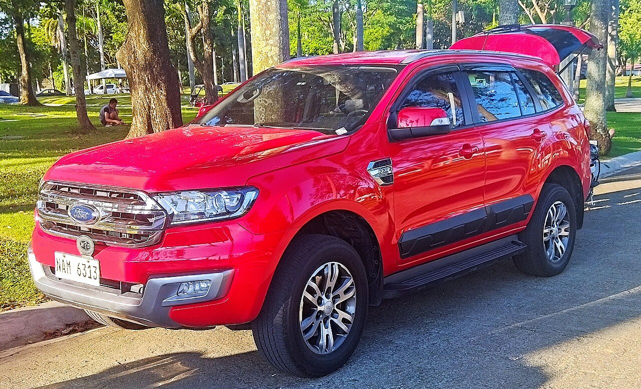 Ford Everest 2.5L 4x2 AT