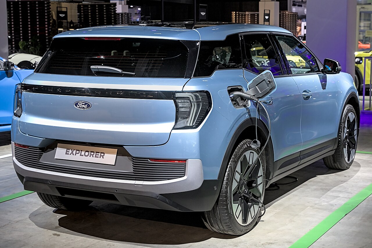 Ford Explorer Platinum 3.0L EcoBoost ảnh 2