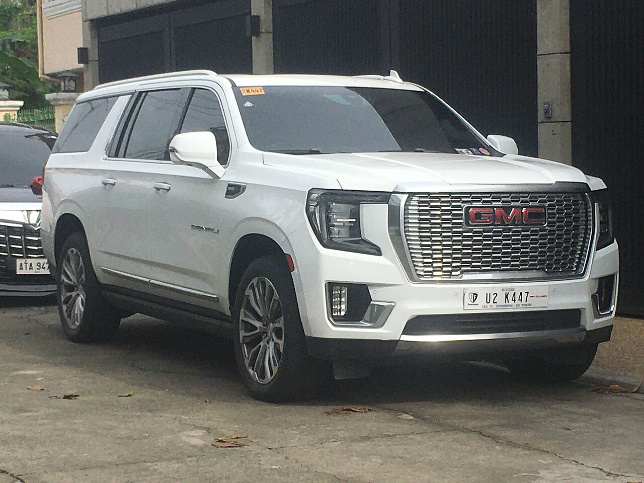 GMC Yukon Denali 6.2L 4x2 AT ảnh 3