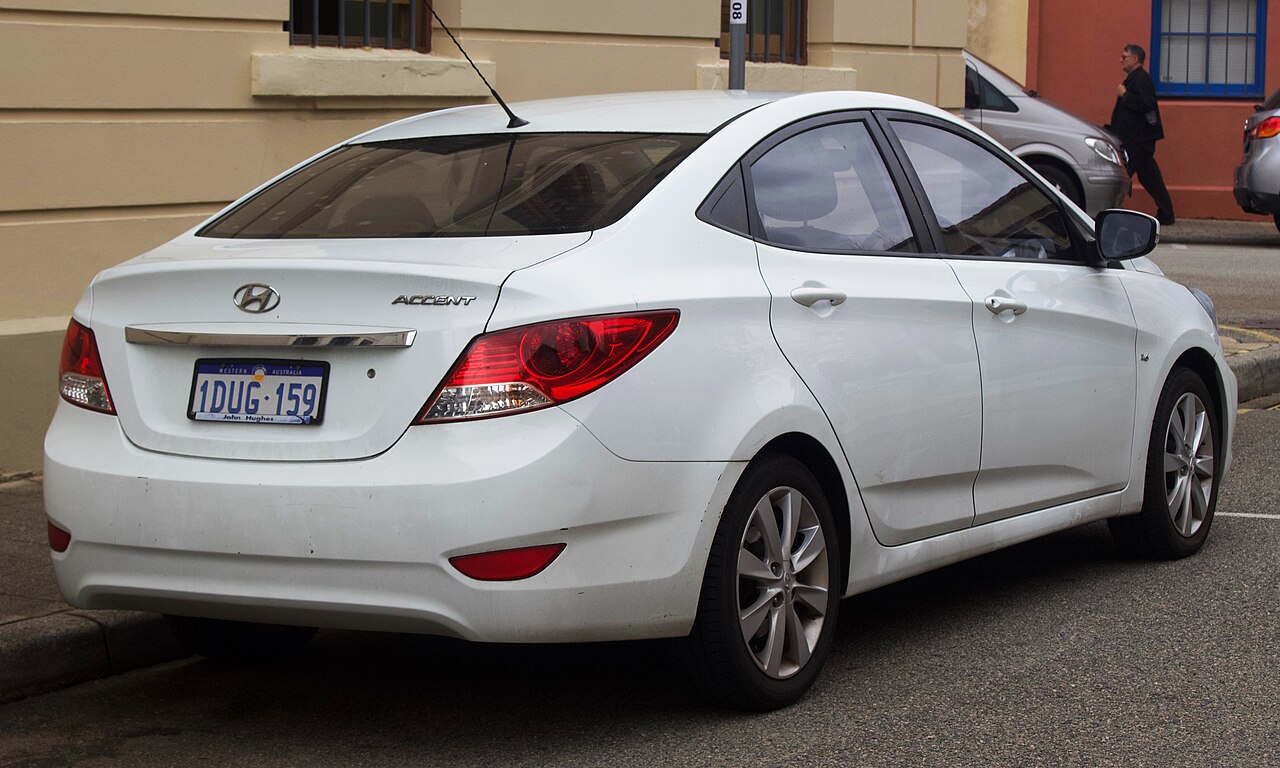 Hyundai Accent 1.4 AT ảnh 2