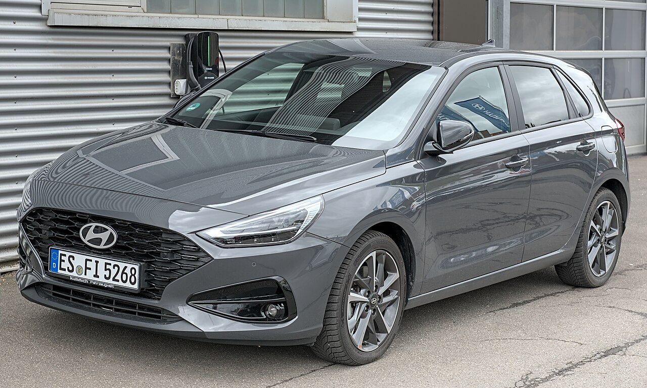 Hyundai i30 CW 1.6 AT ảnh 3