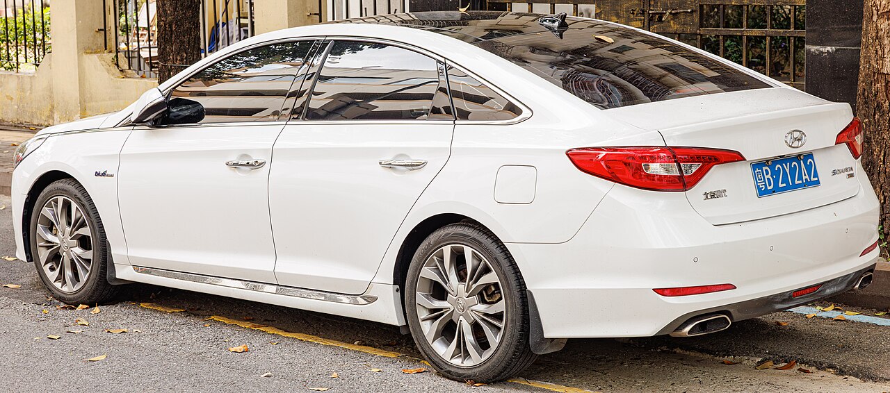Hyundai Sonata 2.0 AT ảnh 3