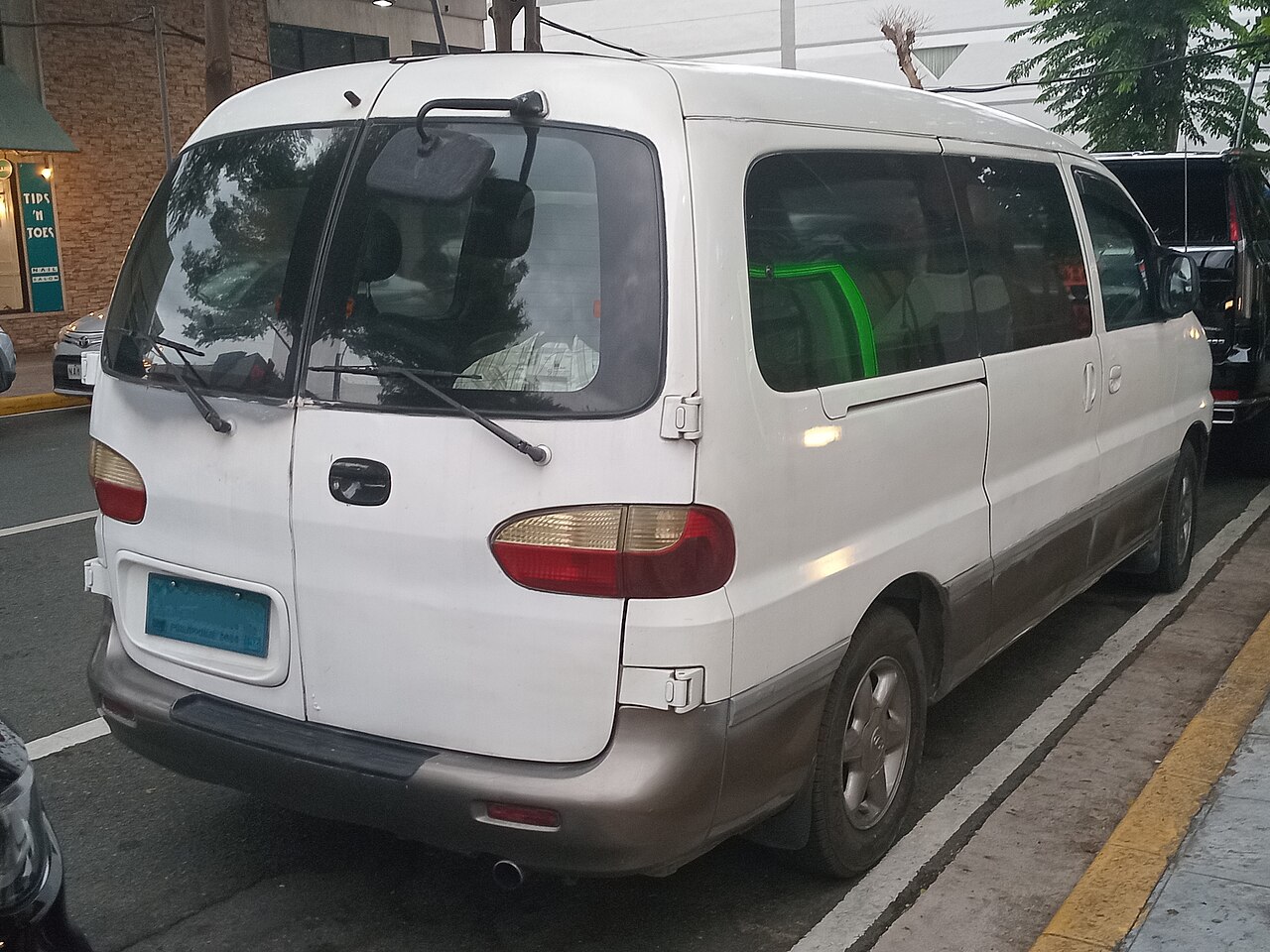 Hyundai Starex 2.5 MT ảnh 2