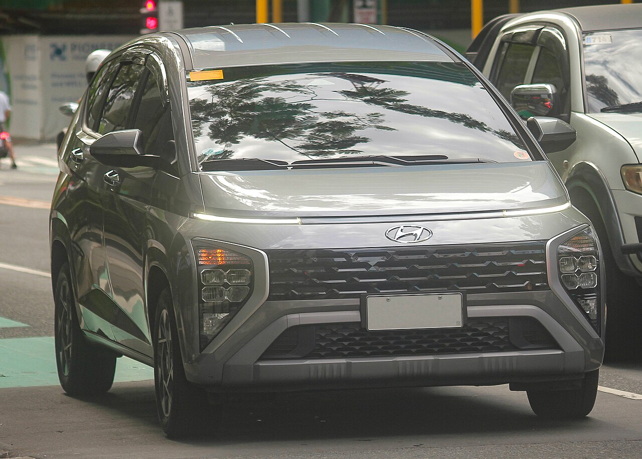 Hyundai Stargazer Cao cấp 1.5 AT ảnh 3