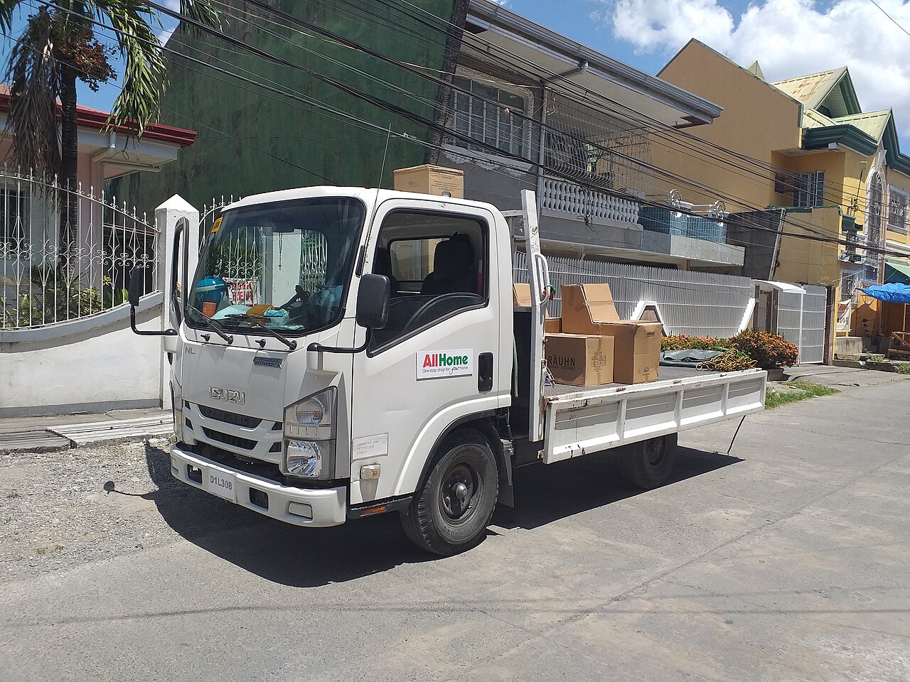 Isuzu NLR ảnh 1