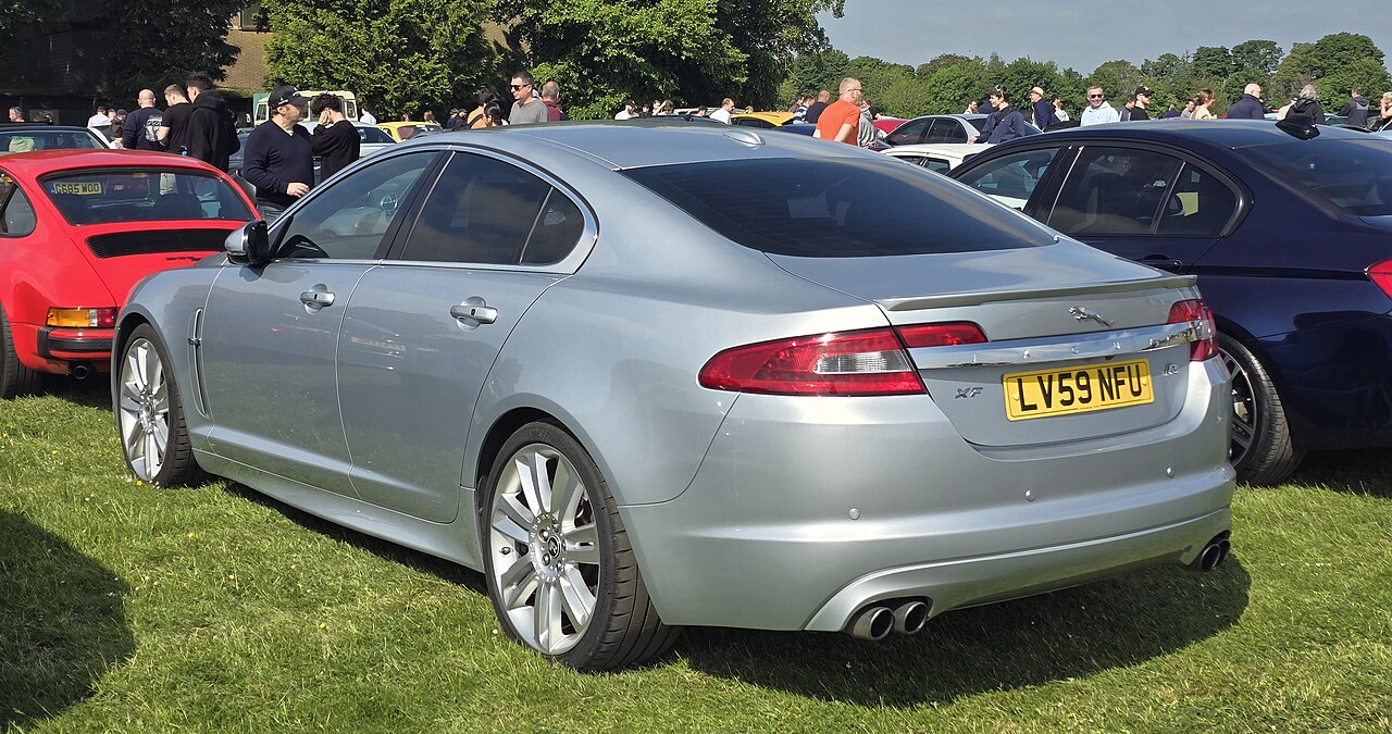 Jaguar XF Prestige ảnh 3