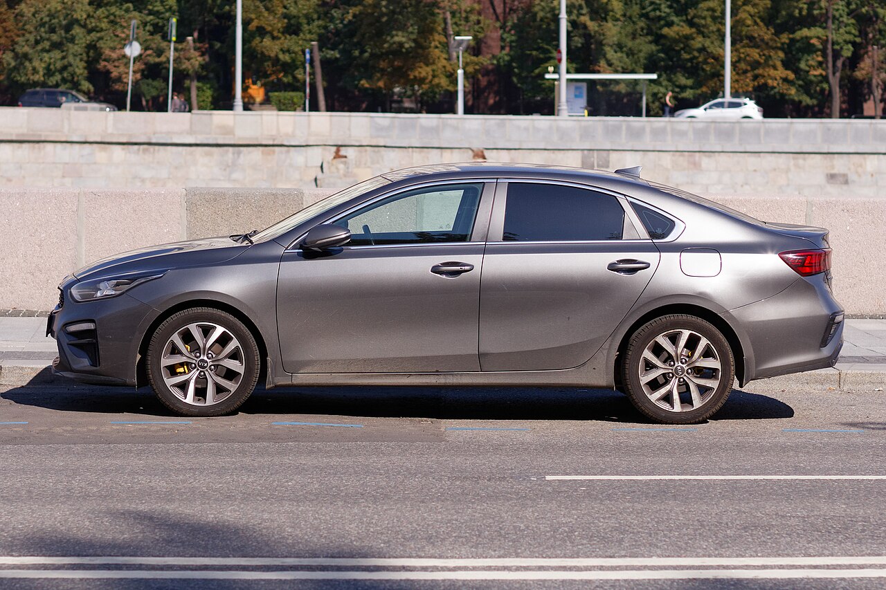 Kia Cerato 1.6 MT ảnh 3