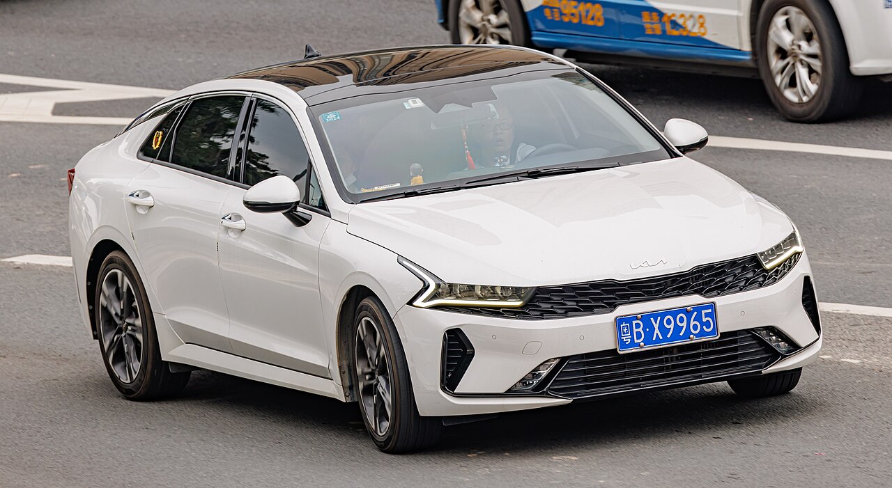 Kia K5 Premium 2.0 AT ảnh 2