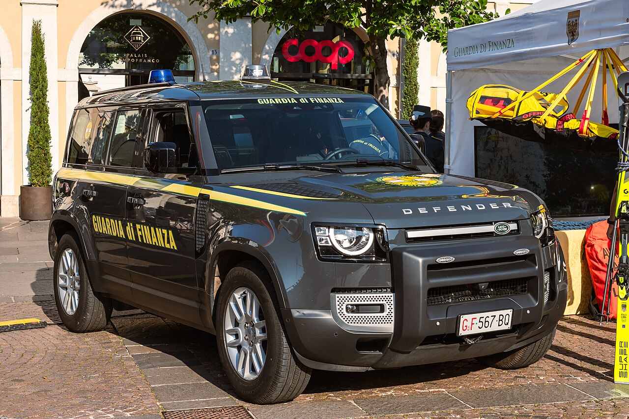 LandRover Defender 110 First Edition P400 3.0 AT ảnh 2