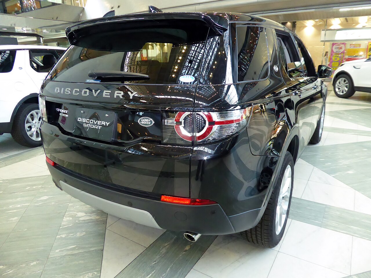 LandRover Discovery Sport R-Dynamic S ảnh 2