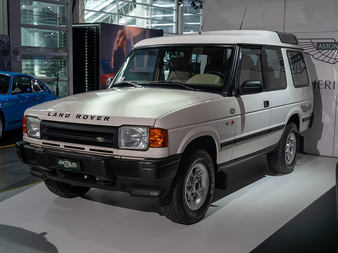 LandRover Discovery SE ảnh 3