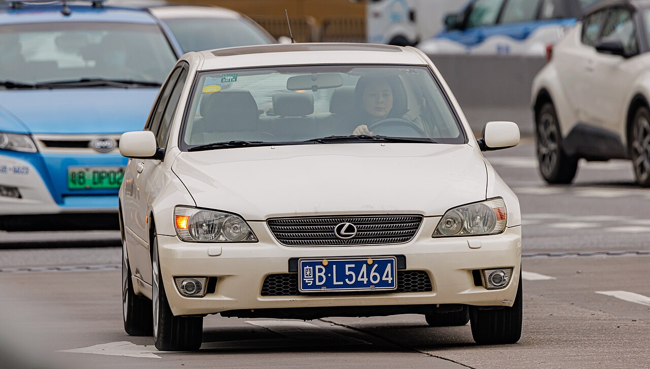 Lexus IS 300 Luxury ảnh 3