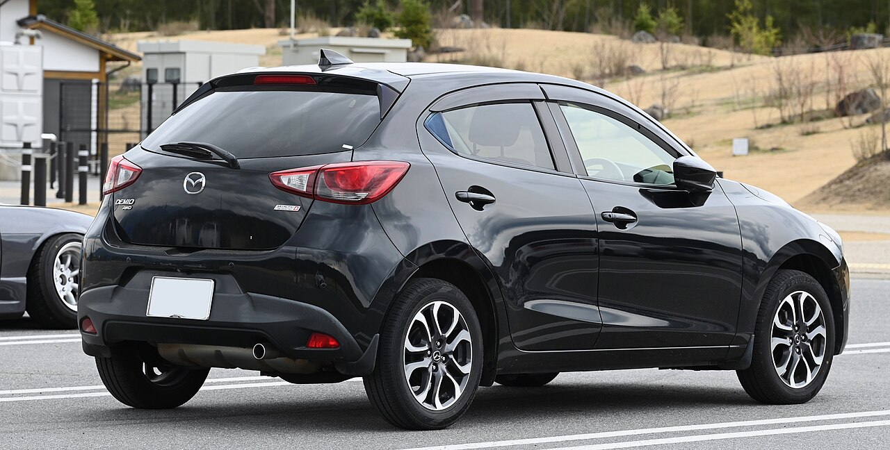 Mazda 2 1.5 AT ảnh 3