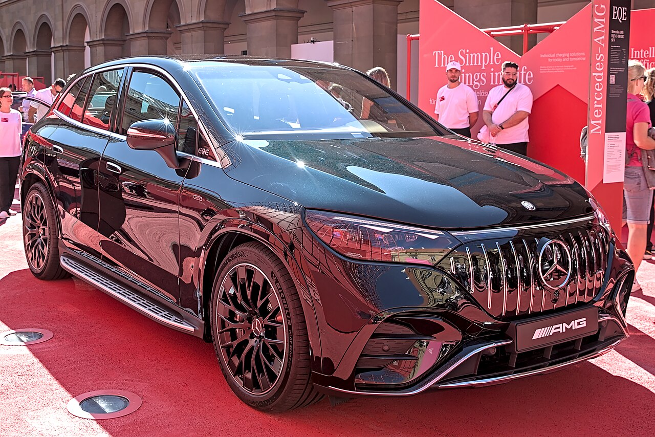 Mercedes-Benz EQE 500 4Matic ảnh 1