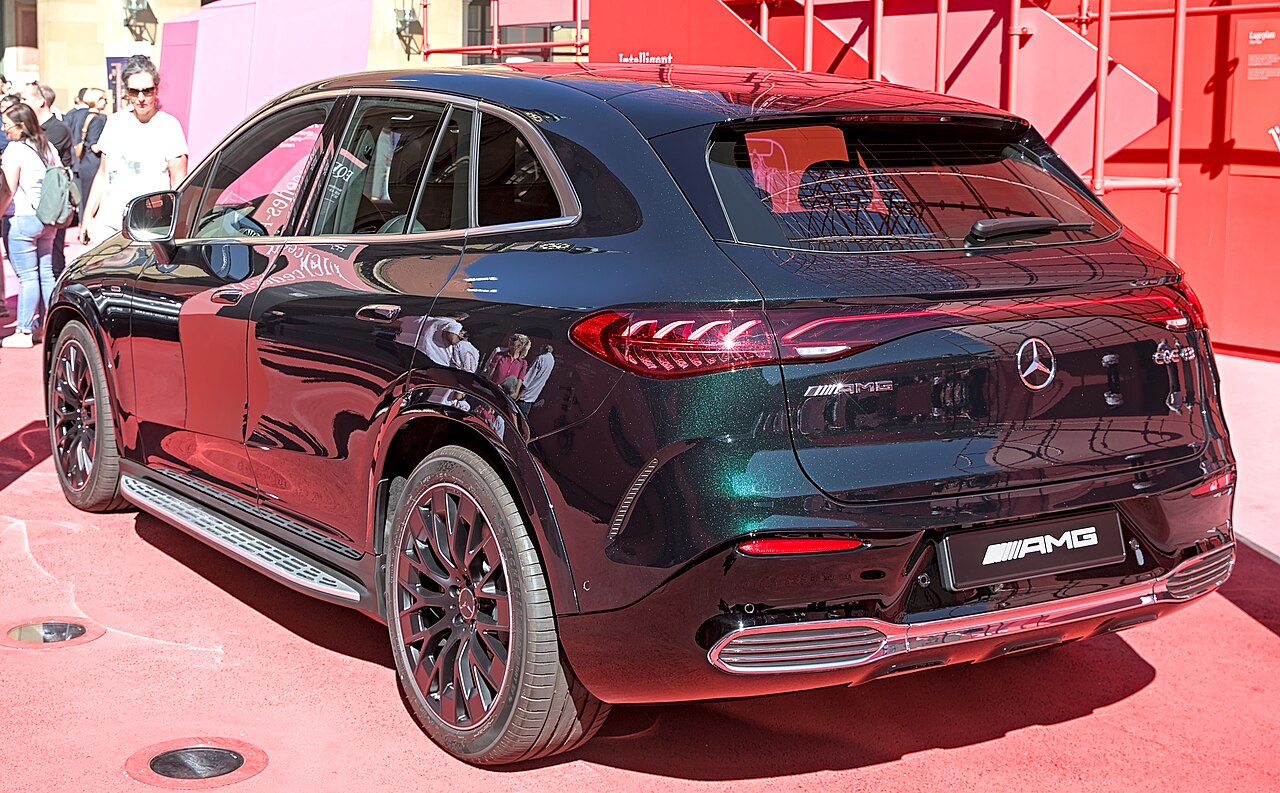 Mercedes-Benz EQE 500 4Matic ảnh 2