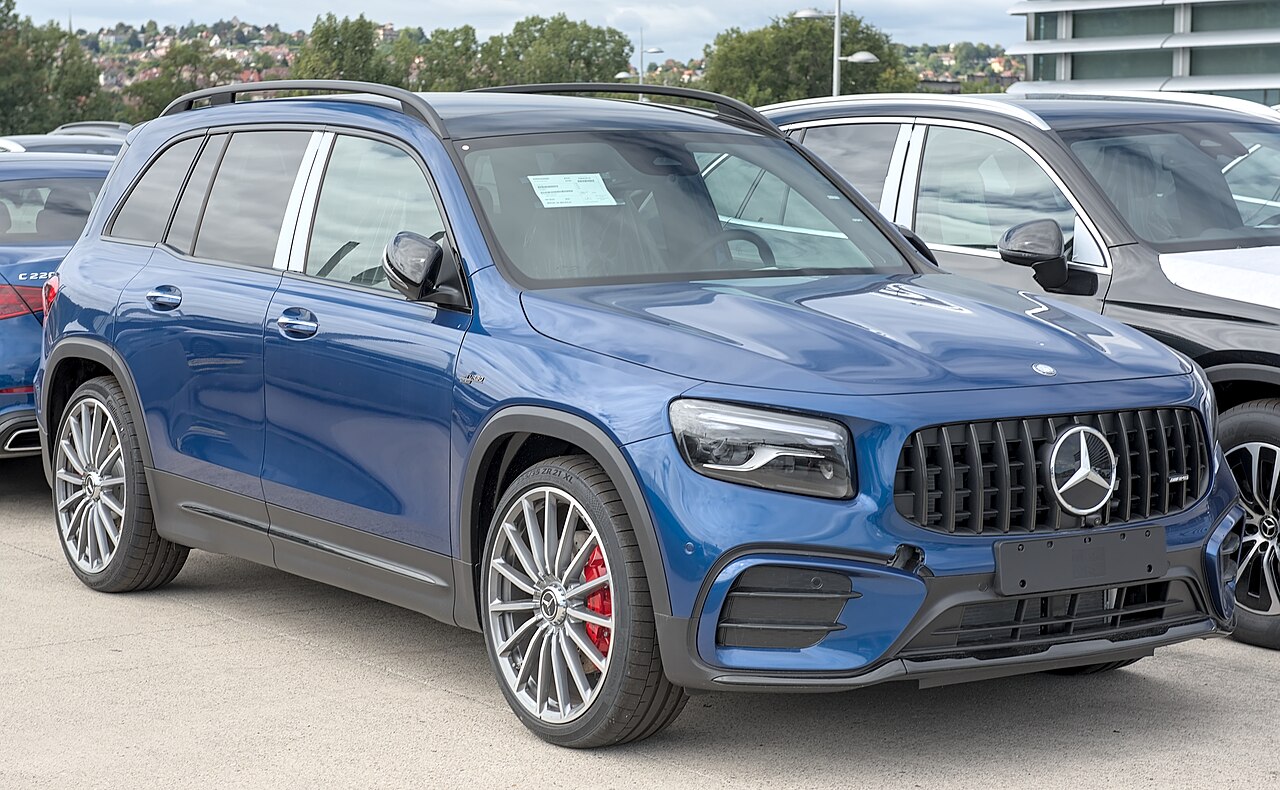 Mercedes-Benz GLB 200 AMG ảnh 2