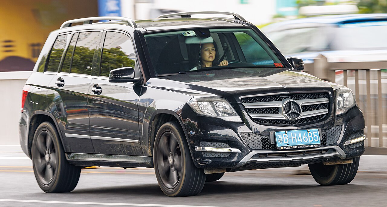 Mercedes-Benz GLK Class GLK250 AMG 4Matic ảnh 3