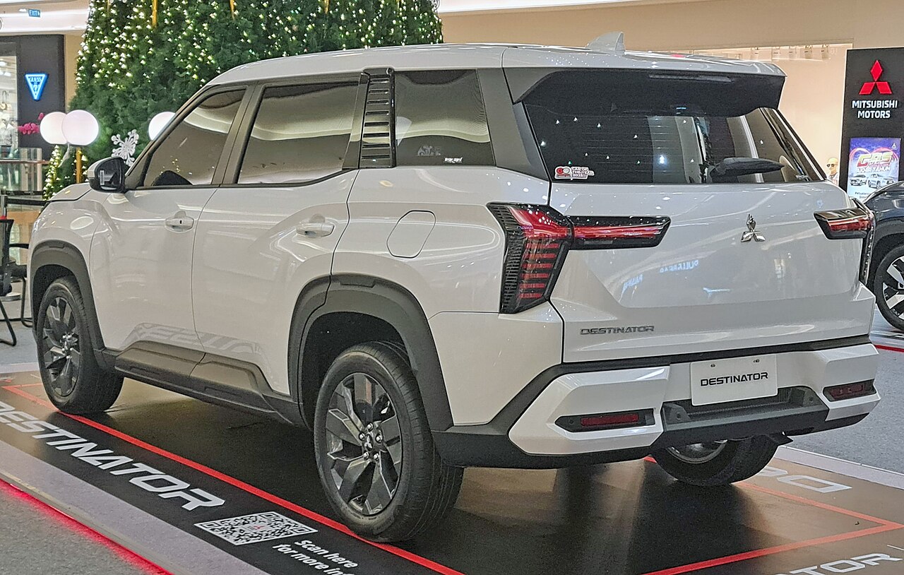 Mitsubishi Destinator Premium ảnh 2