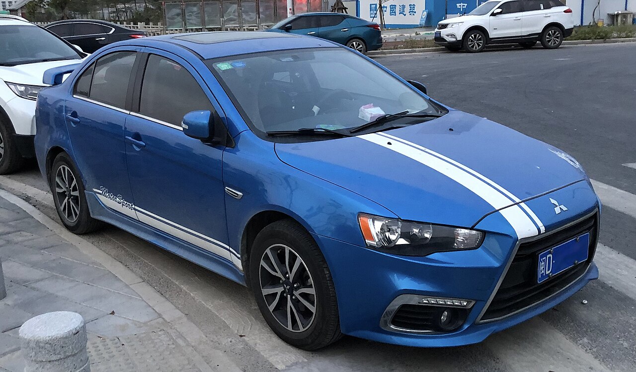 Mitsubishi Lancer 2.0 AT ảnh 2