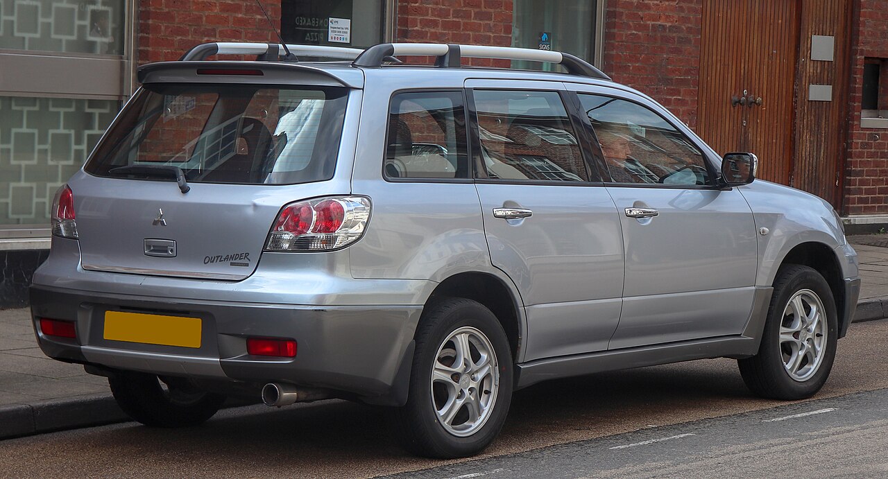 Mitsubishi Outlander Sport 2.0 CVT Premium ảnh 2