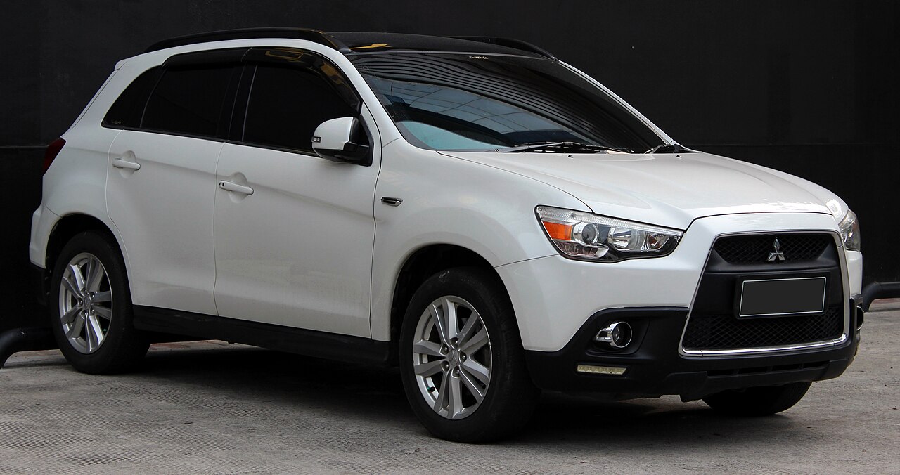 Mitsubishi Outlander Sport 2.0 CVT Premium ảnh 3