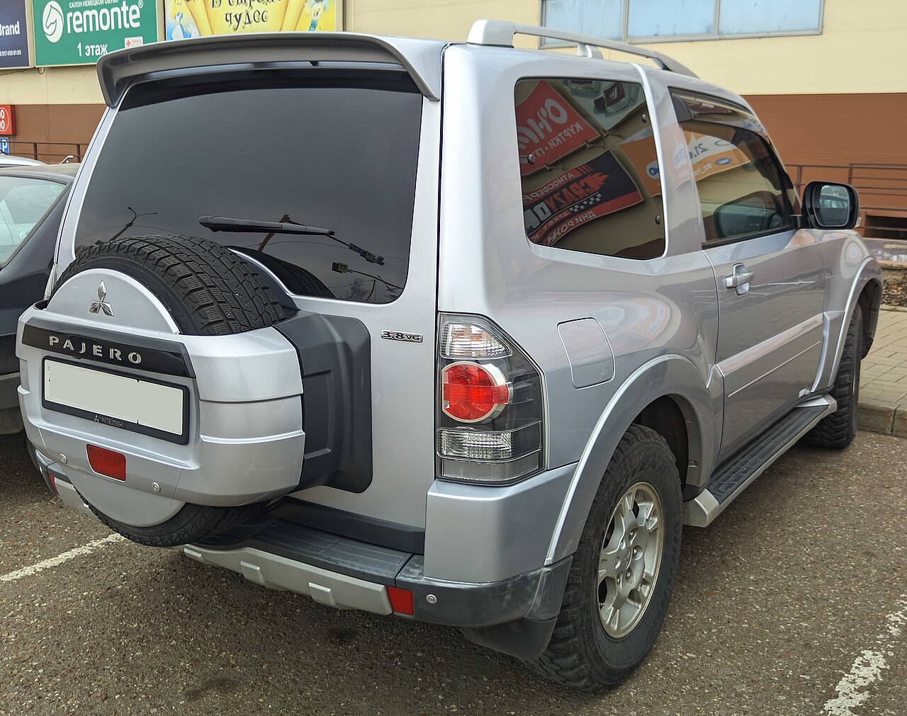 Mitsubishi Pajero 3.0 ảnh 2