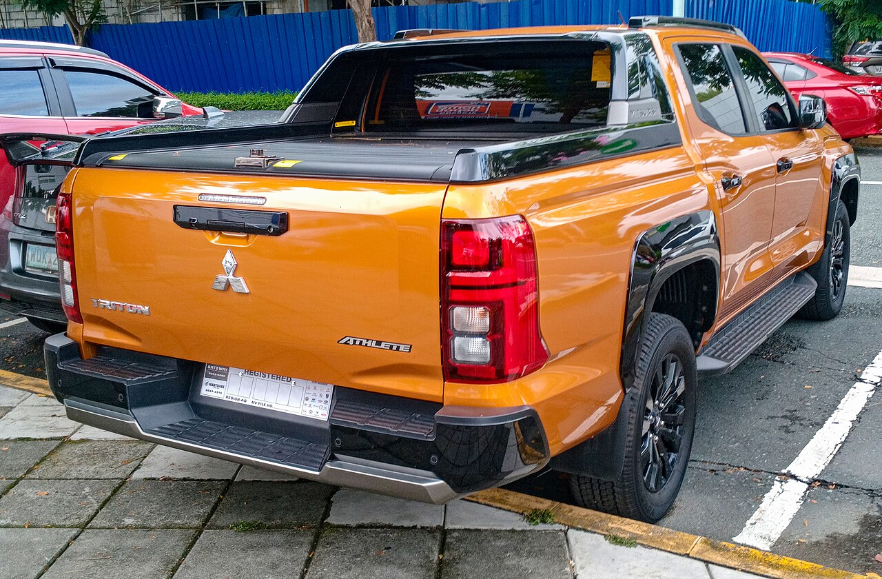 Mitsubishi Triton 4x4 AT Mivec ảnh 2