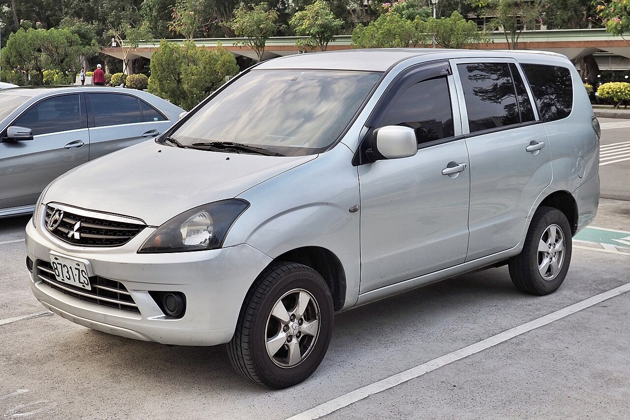 Mitsubishi Zinger GLS 2.4 AT ảnh 1
