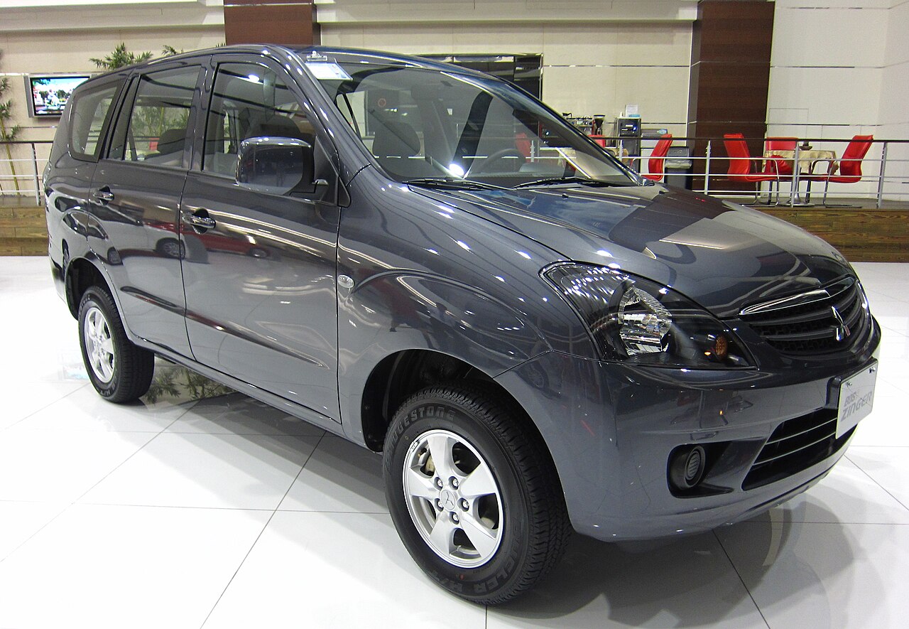 Mitsubishi Zinger GLS 2.4 AT ảnh 3