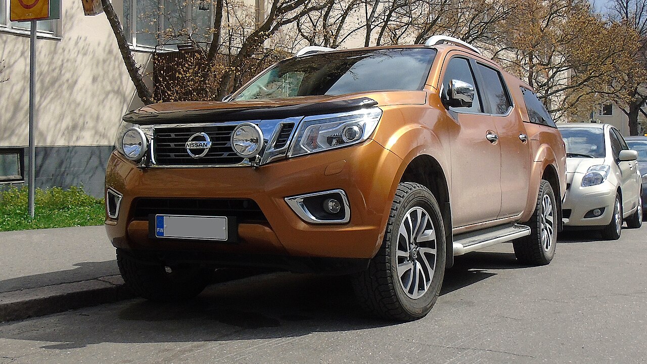 Nissan Navara E 2.5 MT 2WD ảnh 3