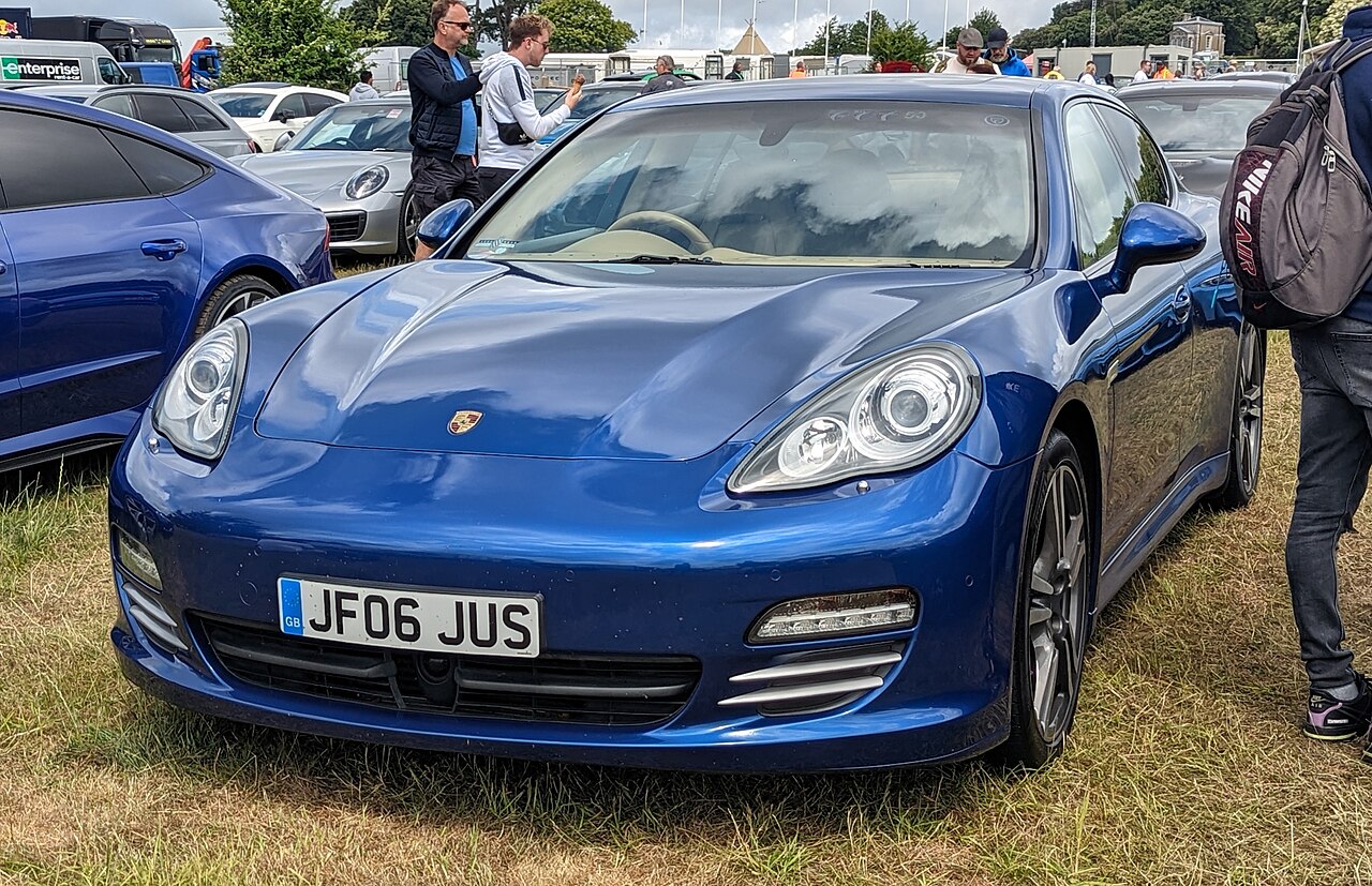 Porsche Panamera 4 Executive ảnh 2