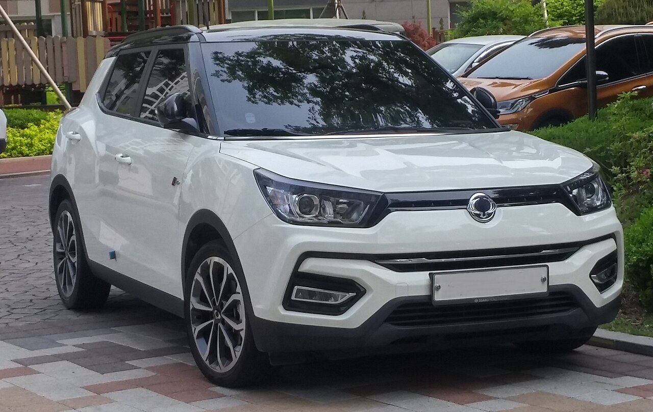Ssangyong Tivoli 1.6 AT 2WD ảnh 1