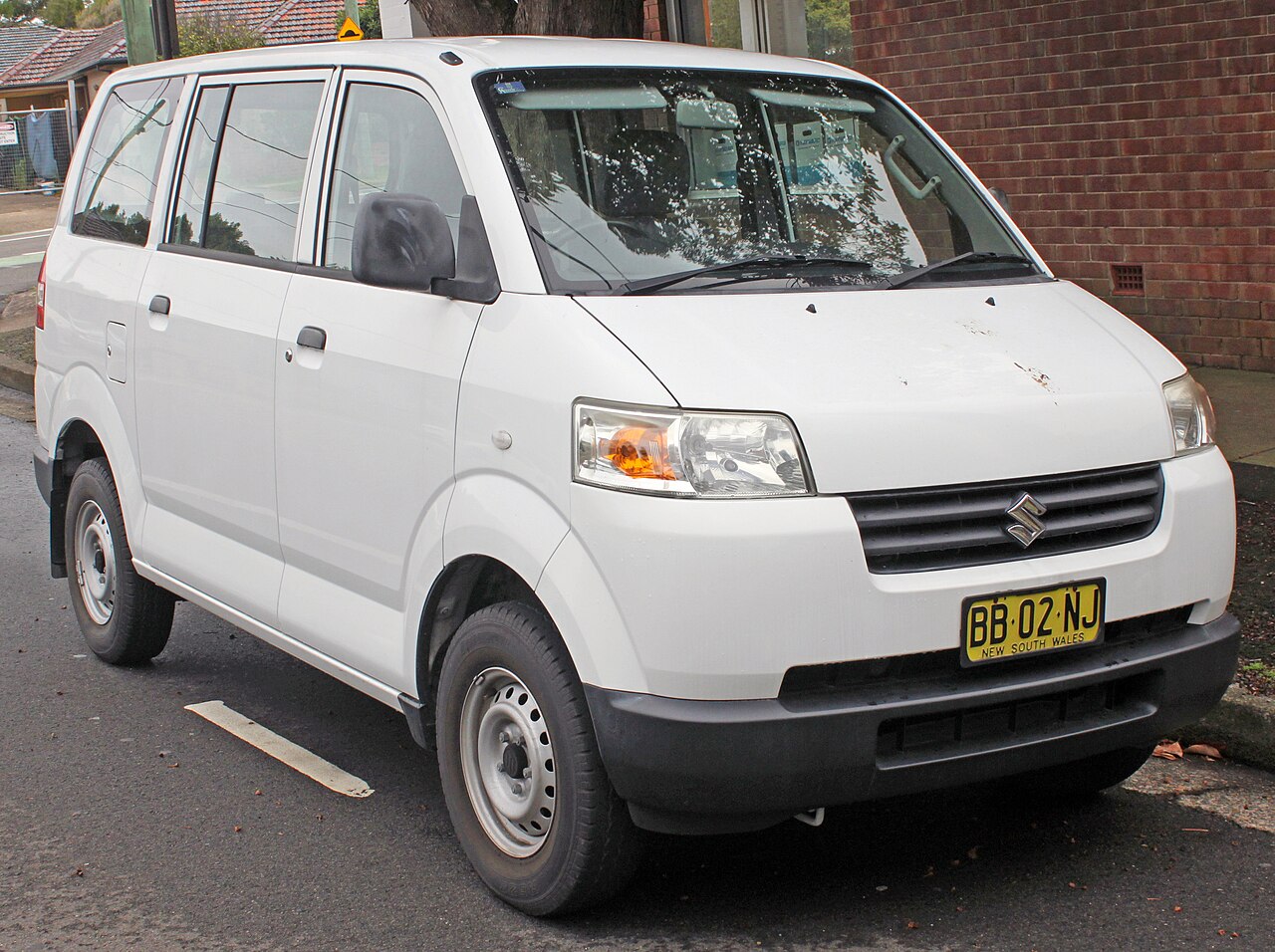 Suzuki APV GL 1.6 MT