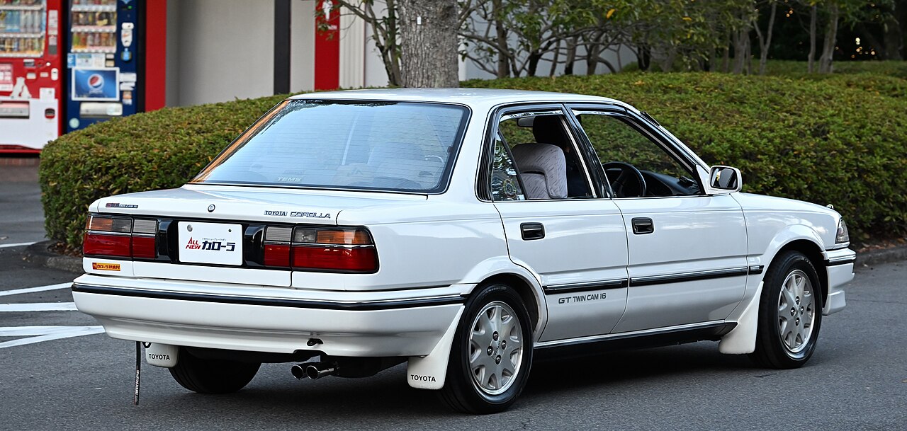 Toyota Corolla XLi 1.6 AT ảnh 1