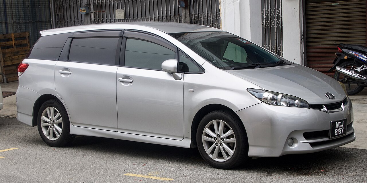 Toyota Wish 2.0 AT ảnh 2