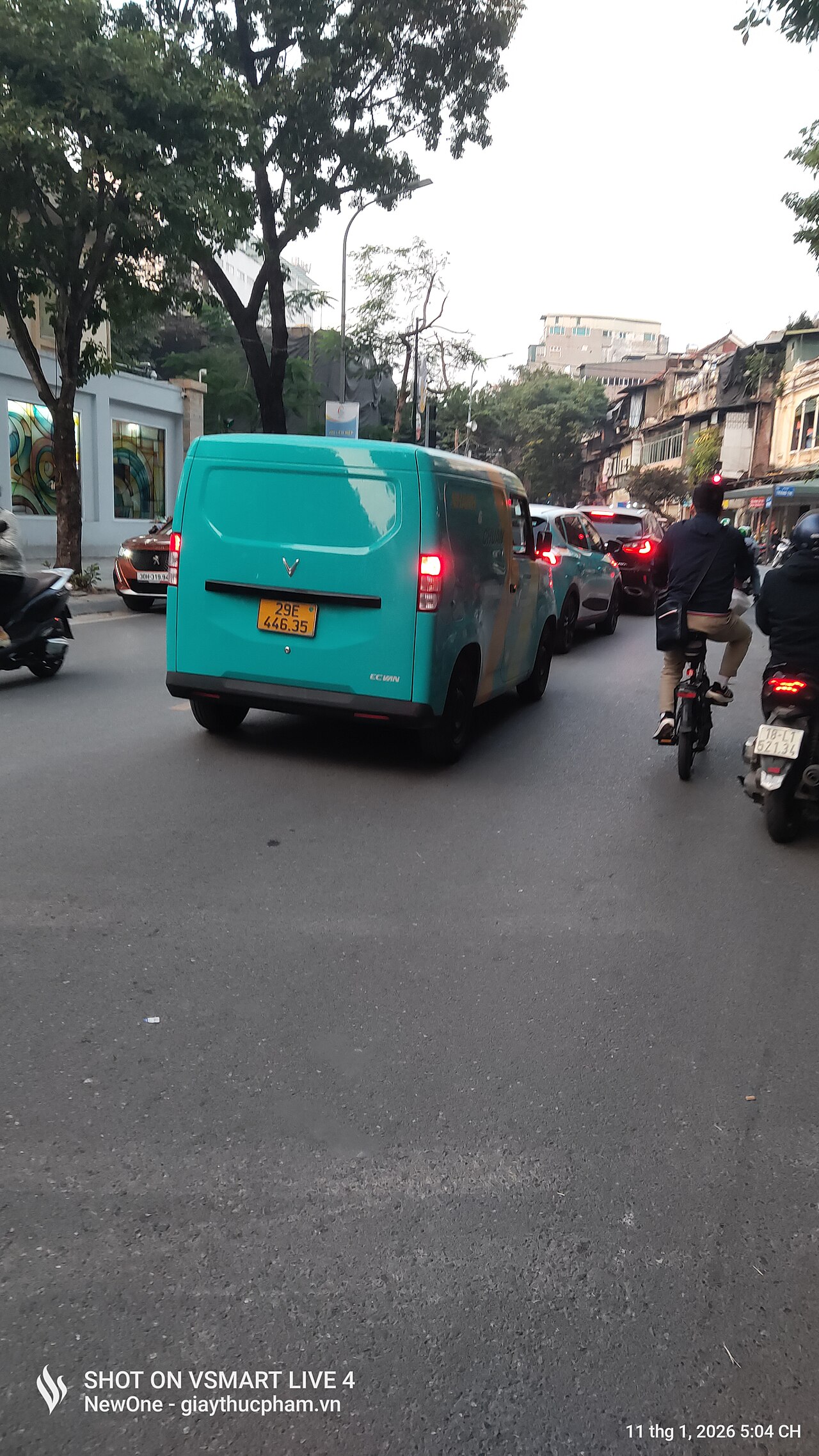 VinFast EC Van AT ảnh 3