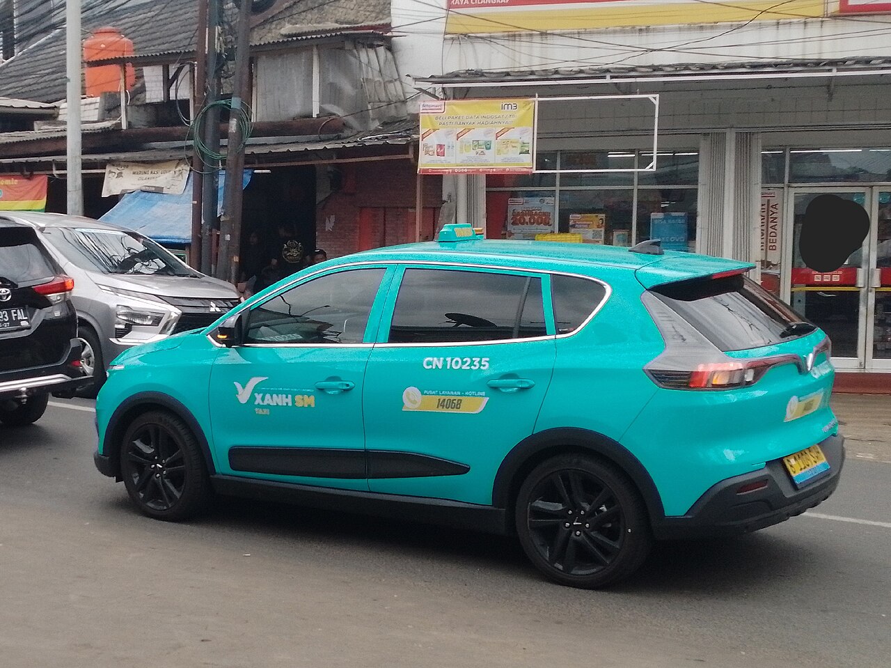VinFast Limo Green AT