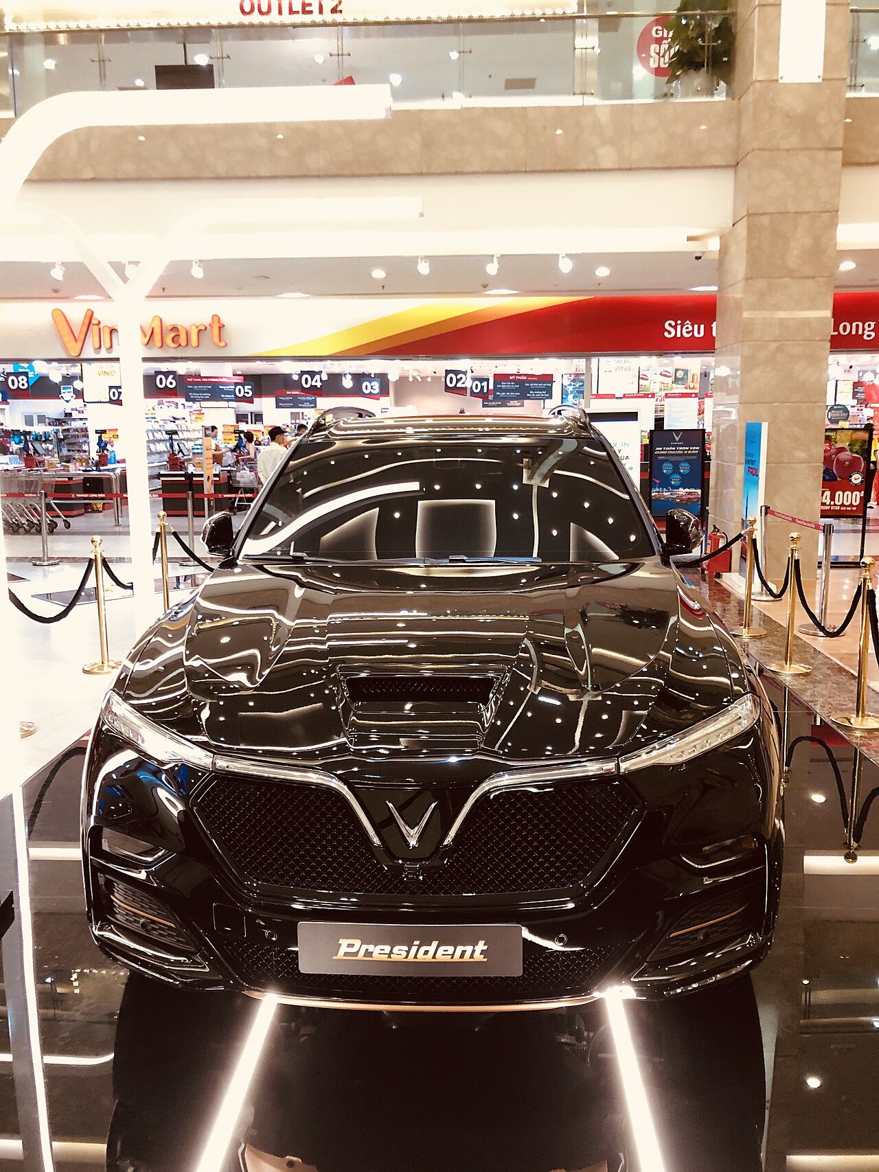 VinFast President 6.2 V8