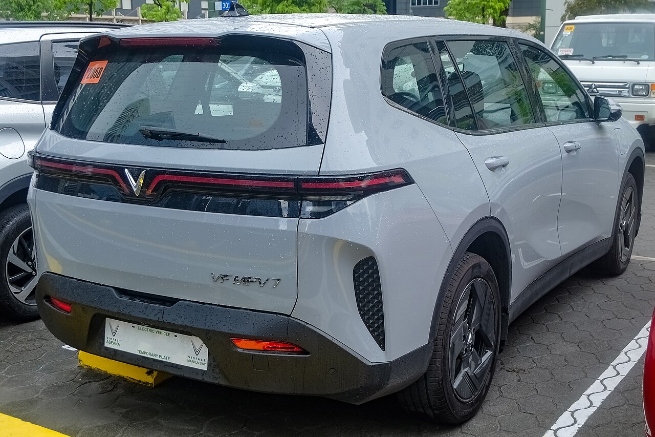 VinFast VF MPV 7 AT ảnh 2