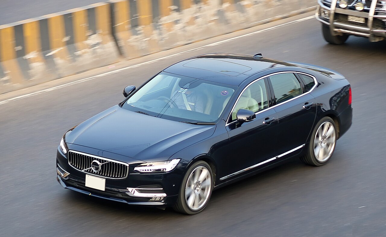 Volvo S90 Plug-in Hybrid Ultra T8 AWD ảnh 1