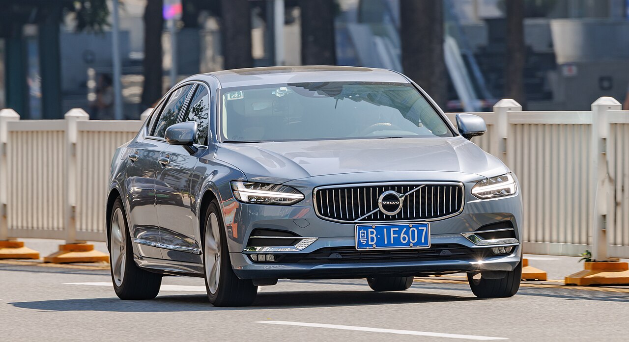 Volvo S90 Plug-in Hybrid Ultra T8 AWD ảnh 3