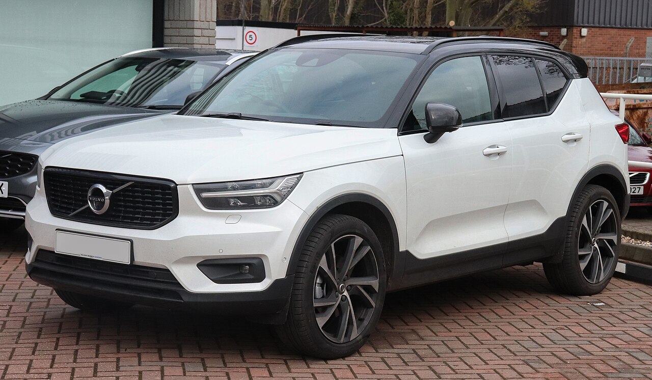 Volvo XC40 Ultimate B5 AWD ảnh 1