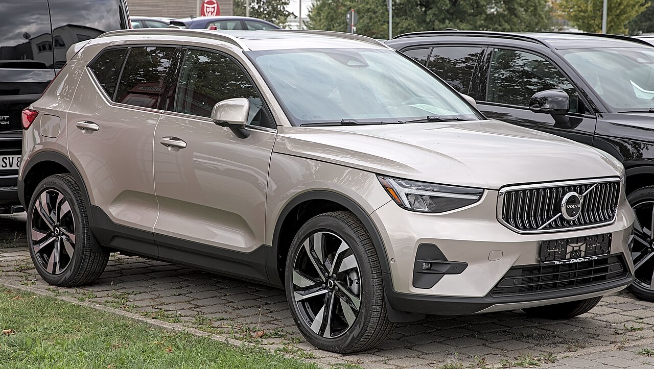 Volvo XC40 Ultimate B5 AWD ảnh 2